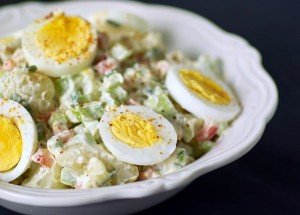 Американский картофельный салат Американский картофельный салат