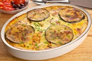 Мусака по-гречески с баклажанами Мусака по-гречески с баклажанами