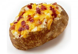 Запеченный картофель с беконом и сыром Запеченный картофель с беконом и сыром