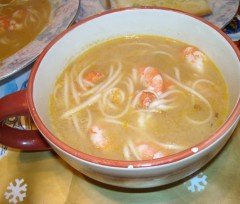 Суп с лапшой удон и креветками