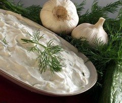 Тирокафтери – острый сырный салат