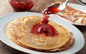 Блинчики с вареньем Блинчики с вареньем