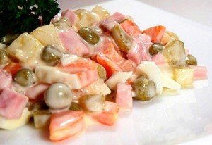 Салат оливье с колбасой Салат оливье с колбасой