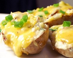 Картофель со сметаной и сыром
