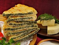 Слоеные пирожки с сыром и зеленью